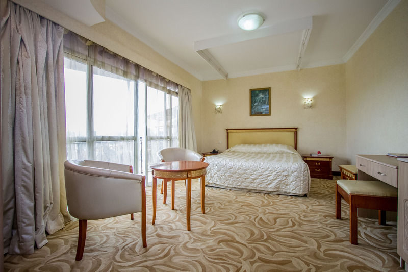 City Royal Resort Hotel Kyambogo  Zewnętrze zdjęcie