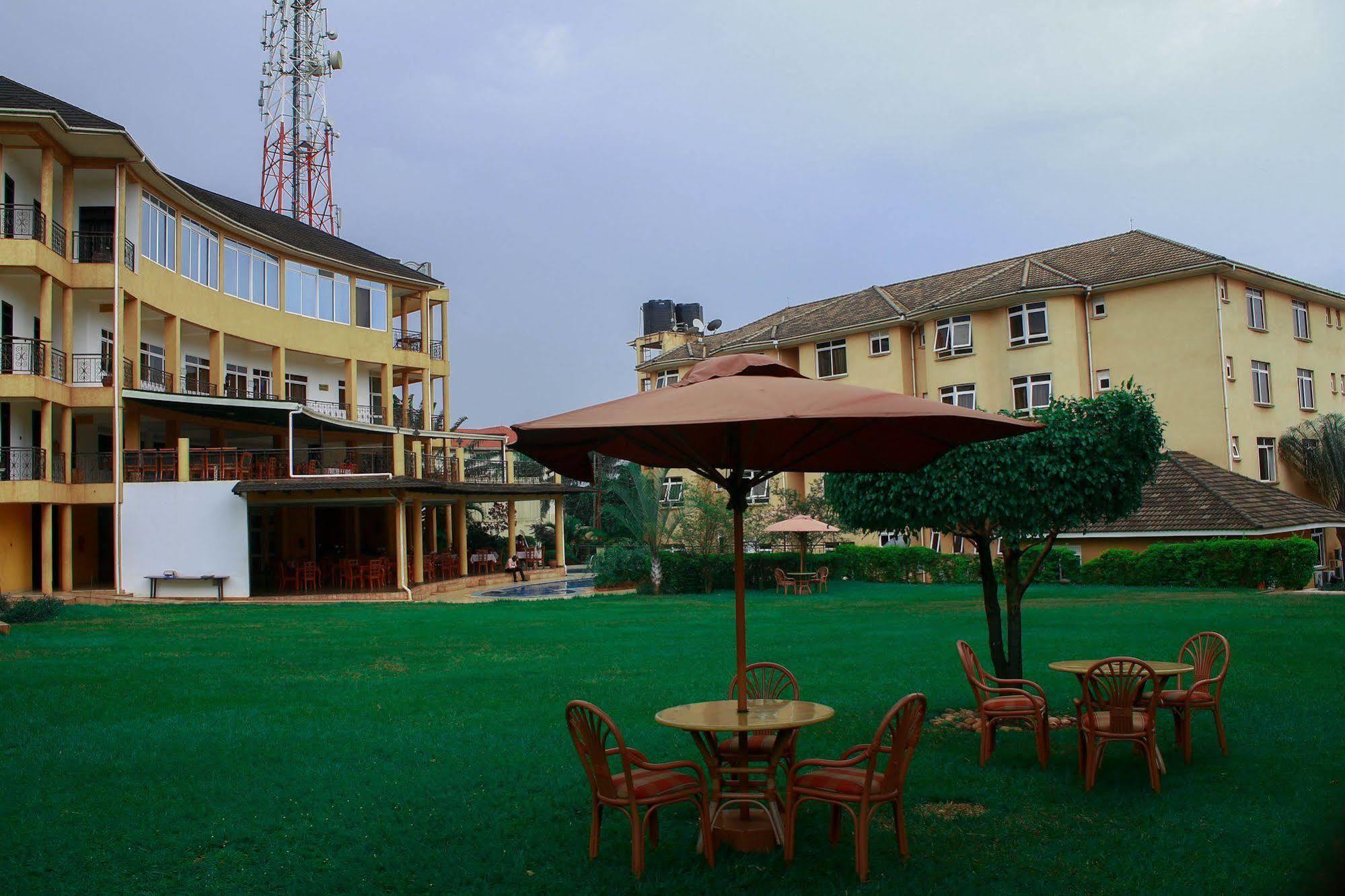 City Royal Resort Hotel Kyambogo  Zewnętrze zdjęcie