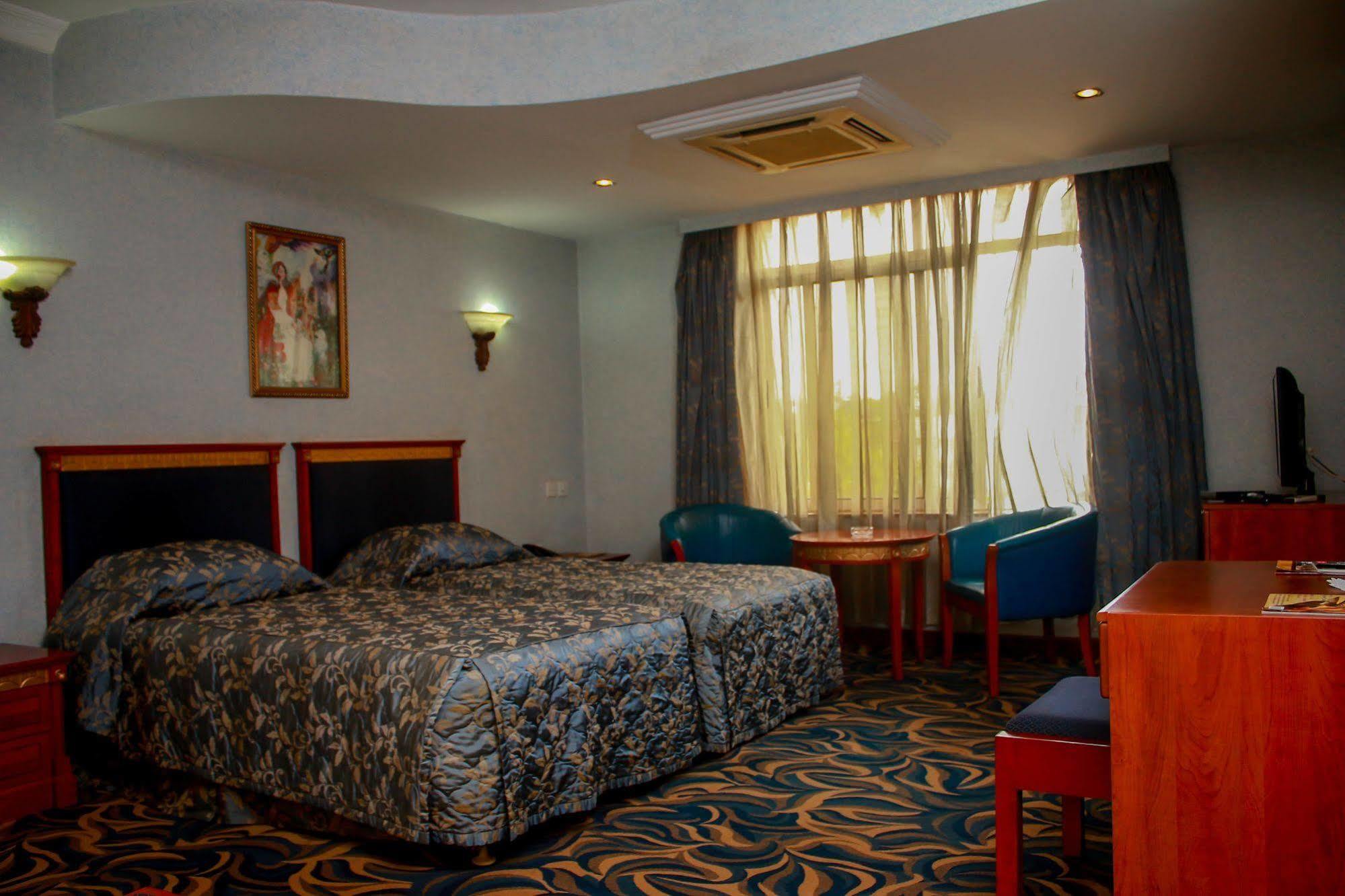 City Royal Resort Hotel Kyambogo  Zewnętrze zdjęcie