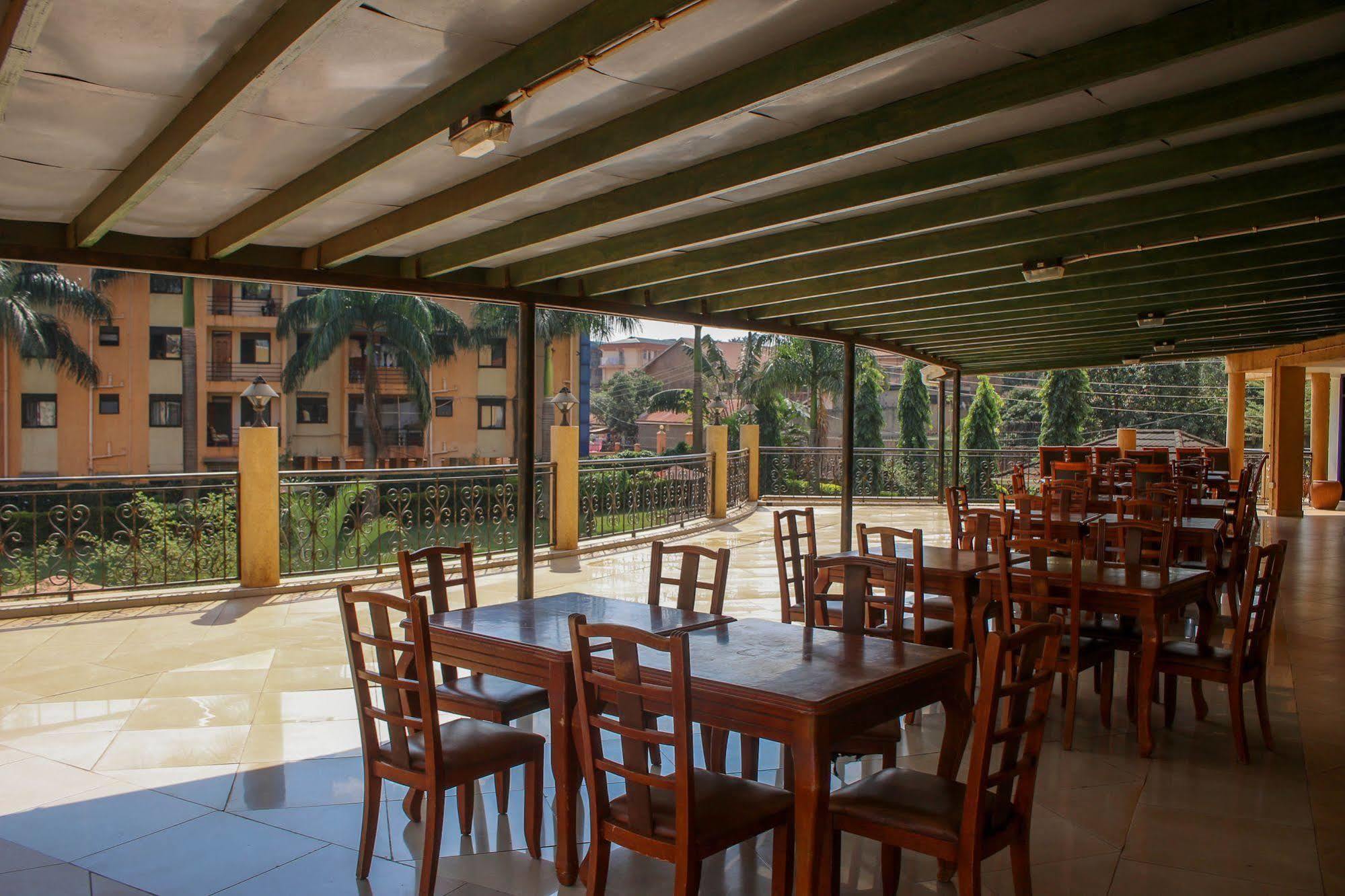 City Royal Resort Hotel Kyambogo  Zewnętrze zdjęcie